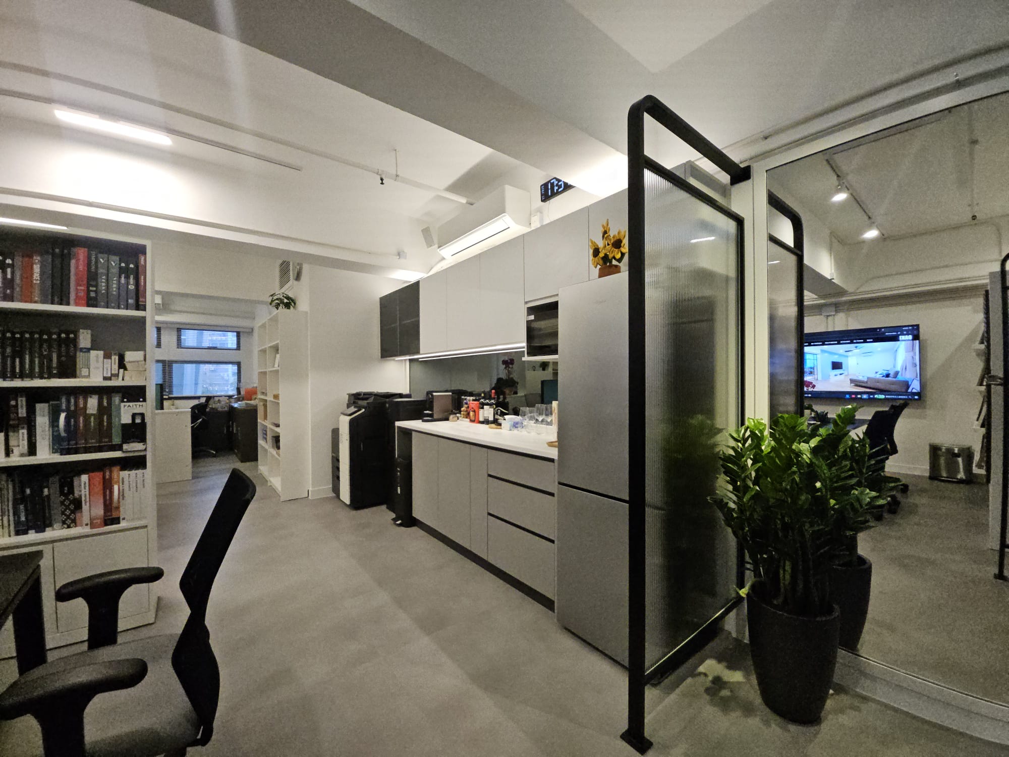 OAKI office