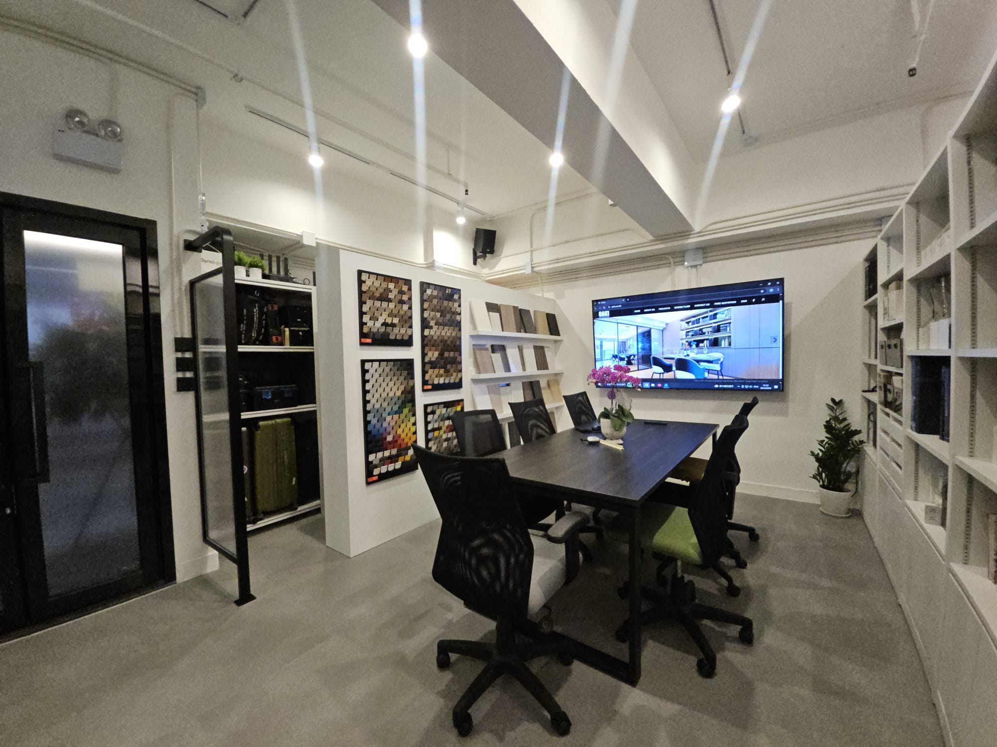 OAKI office